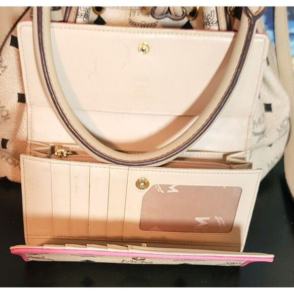 MCM Large Bucket/Wallet Combo - EUC - Picture 7 of 15